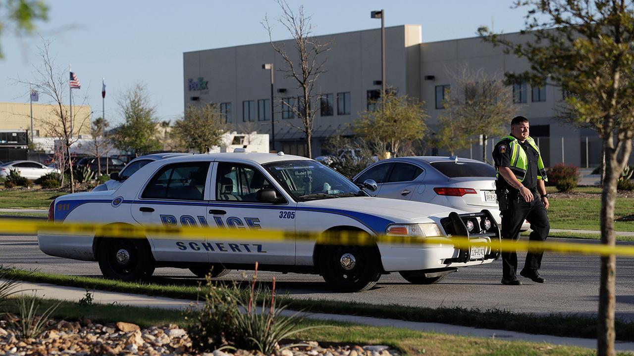 Texas bomber is trying to outwit police: Former FBI investigator 