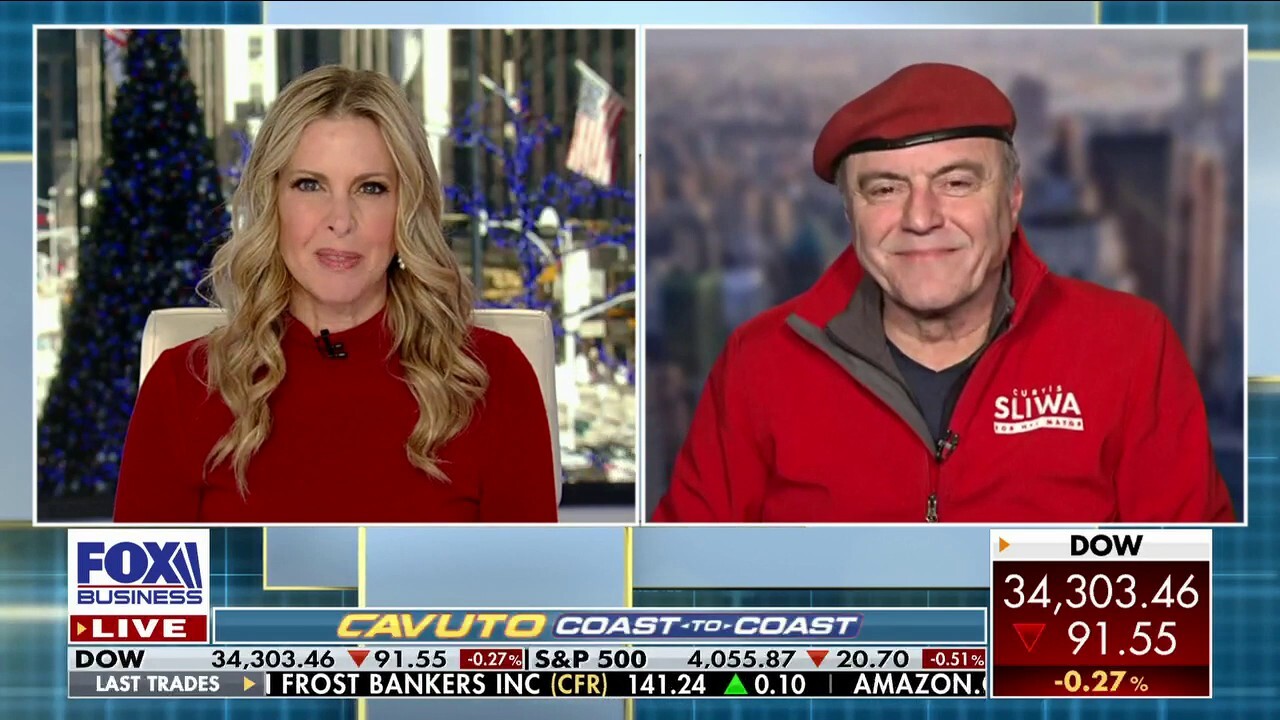 Dems' push for New Yorkers to pay for migrants’ legal fees is ‘insane in the brain’: Curtis Sliwa