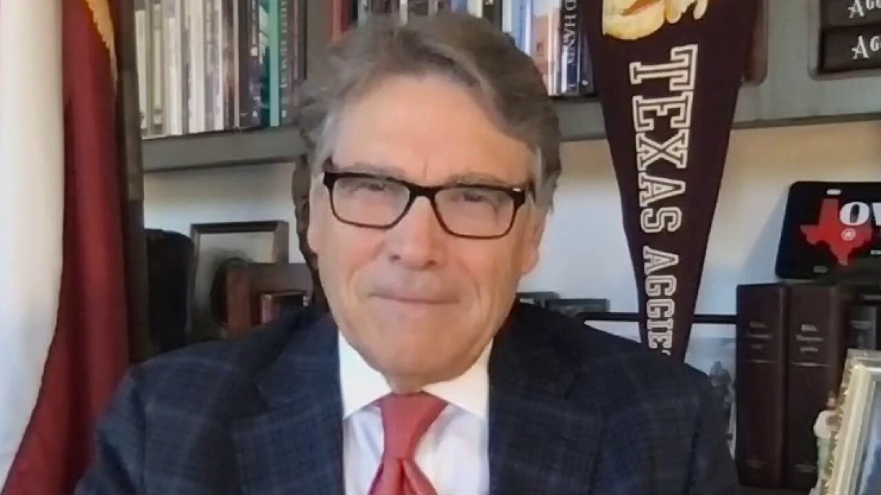 Rick Perry reveals how cutting regulations would make the energy industry flourish