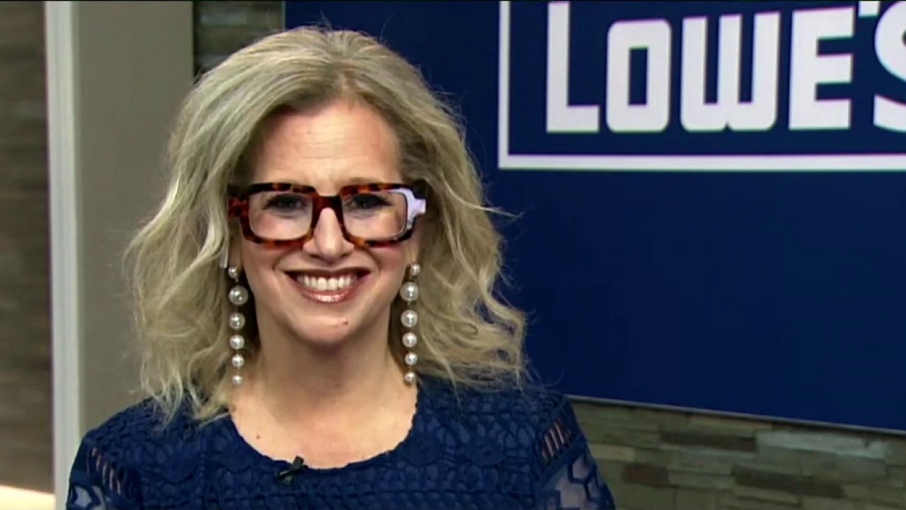 Lowe's Executive Vice President Marisa Thalberg describes how the company is giving back this holiday season.