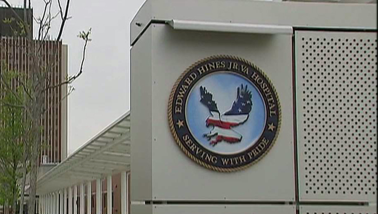 Report: Dead veterans left at Illinois VA morgue