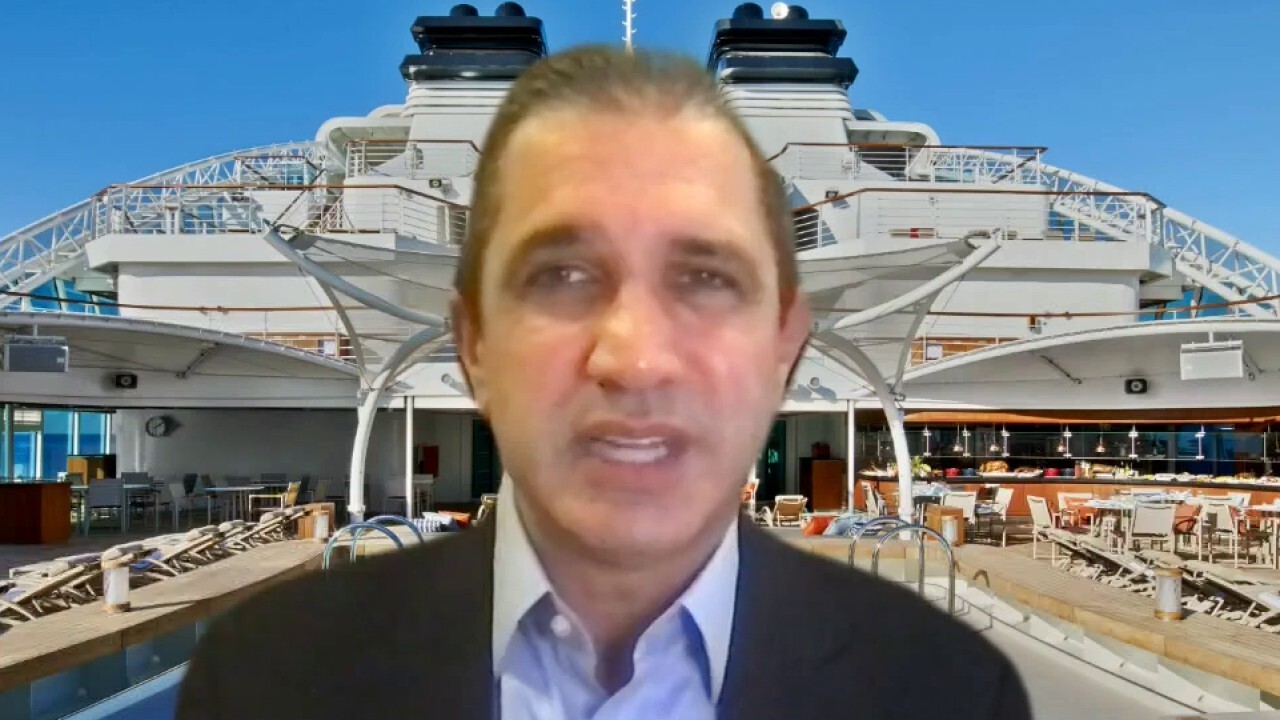 Josh Leibowitz says people need 'much needed vacations' when discussing benefits of reopening cruise lines on 'Wall Street.'