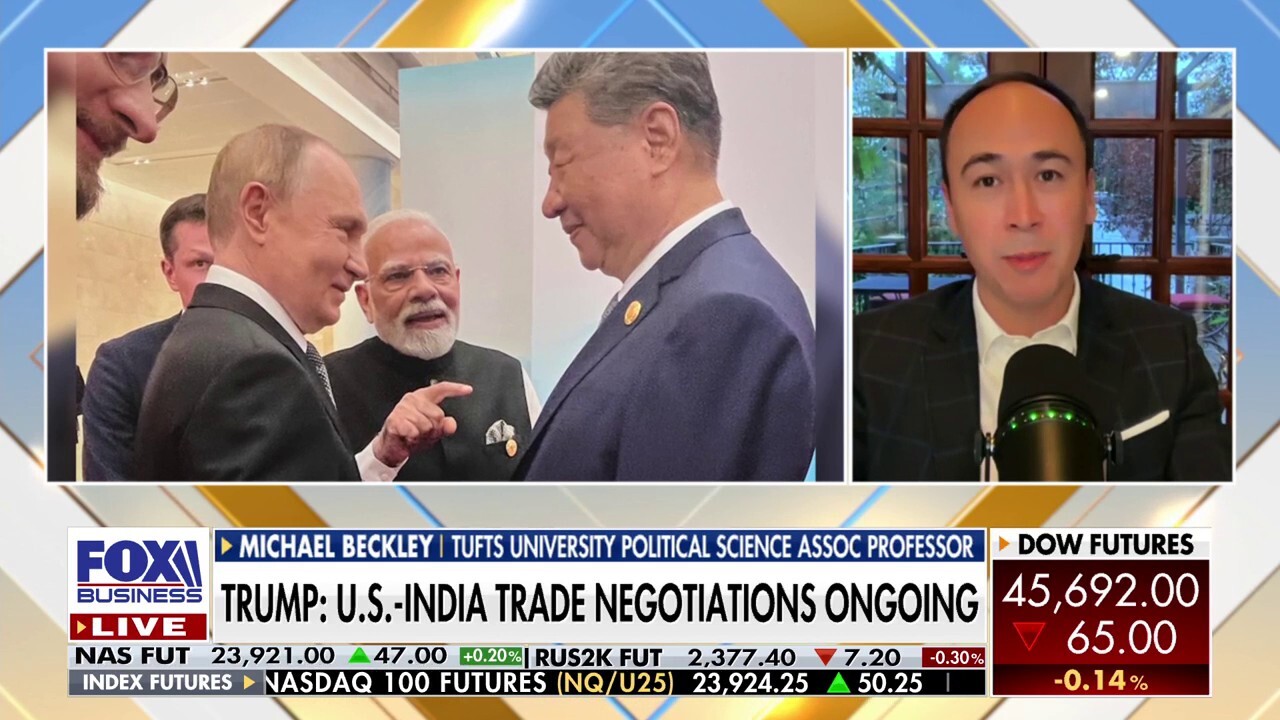 Trump shouldn't overreact to China and India's newfound alliance, expert says