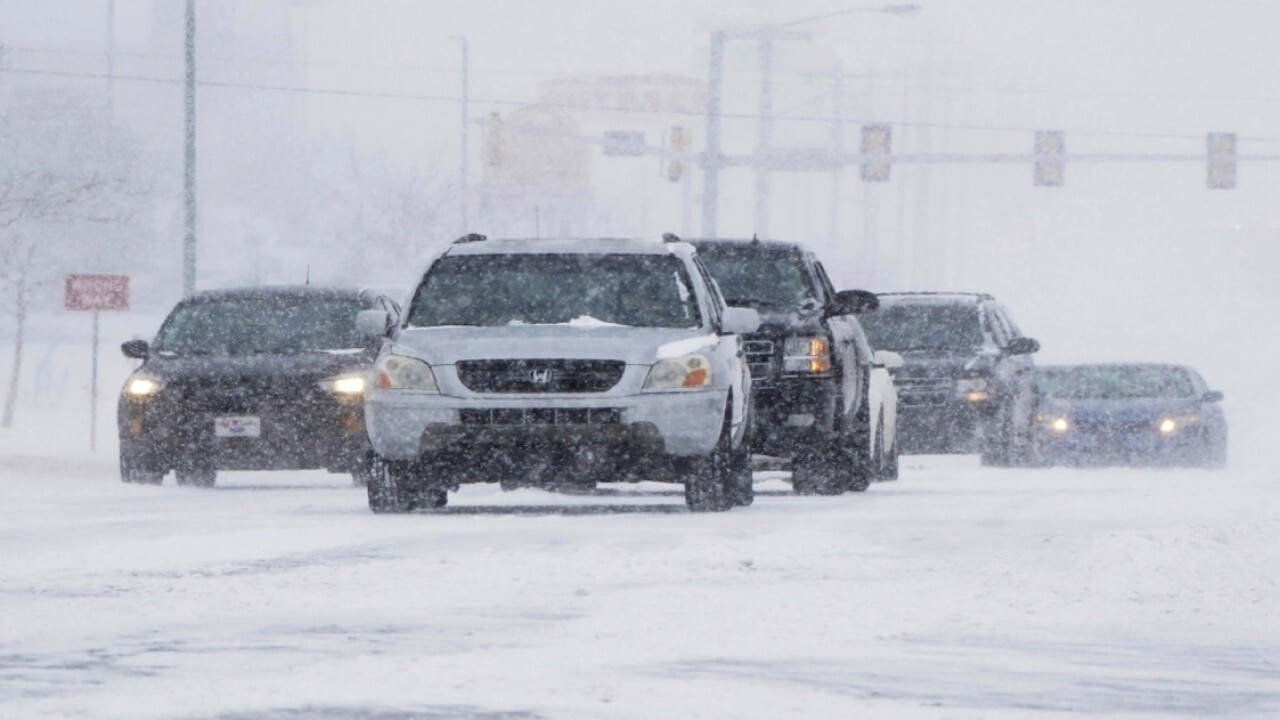 Extreme cold weather is bringing arctic air as far south as the Gulf of Mexico. Fox News senior meteorologist Janice Dean with more.