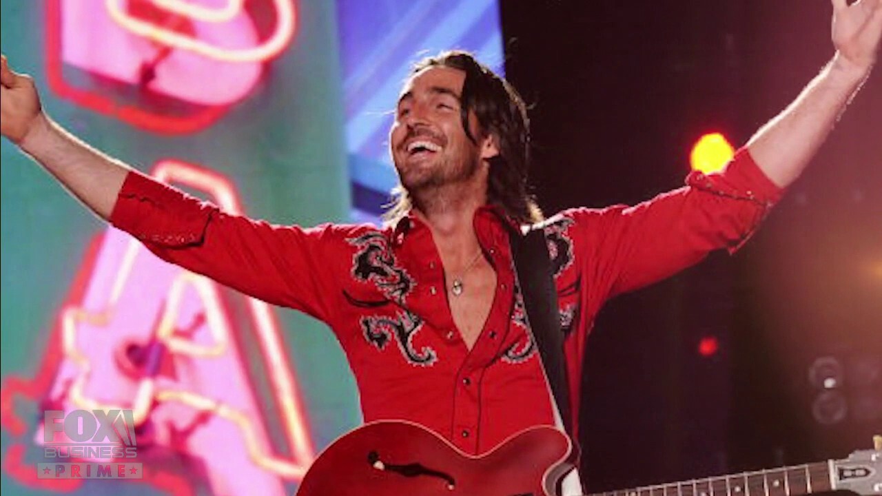 How Jake Owen went from aspiring golf pro to country music favorite