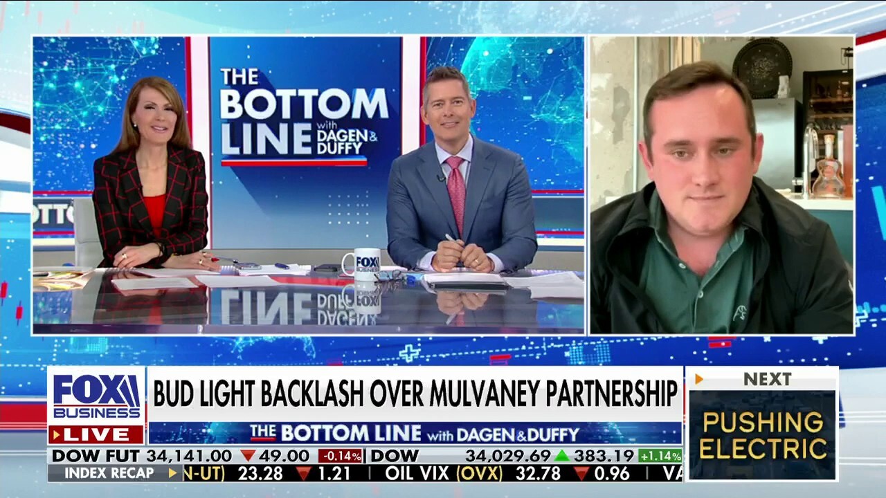 Mike’s Gemini Twin Lounge owner Michael Lamar discusses how Bud Light’s partnership with trans activist Dylan Mulvaney has caused sales to plummet on 'The Bottom Line.'