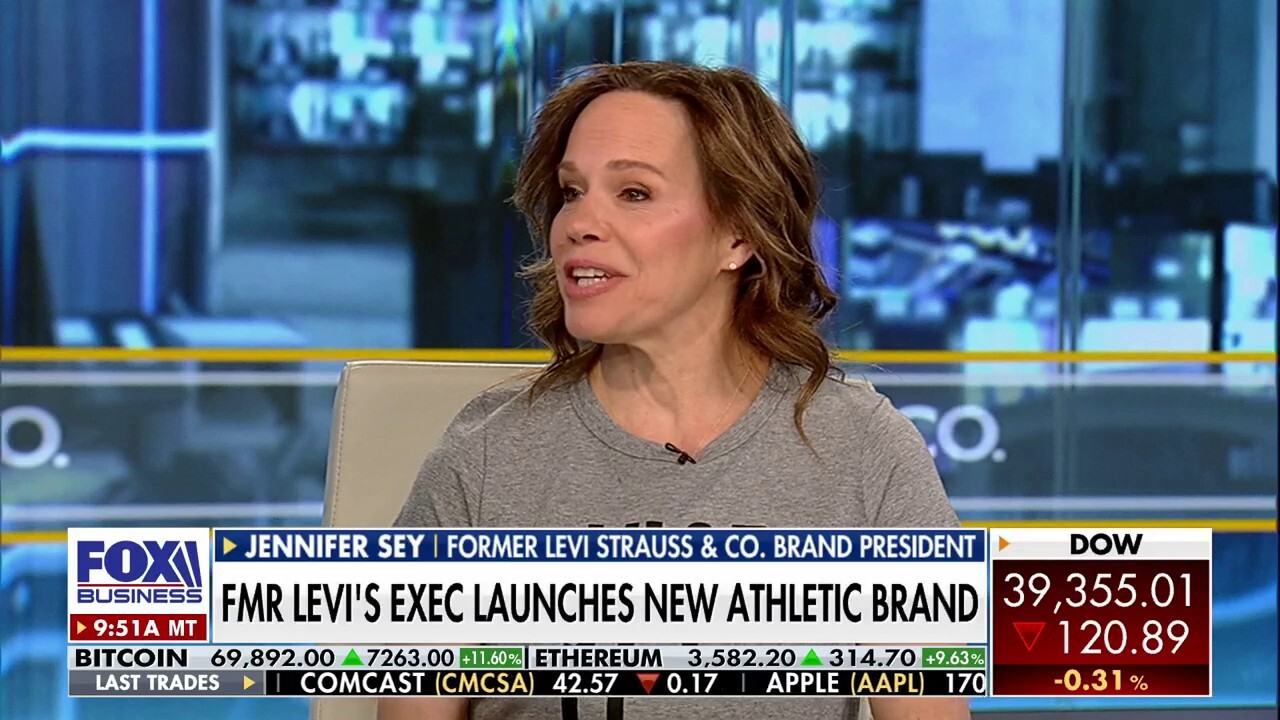 Former Levi's exec Jennifer Sey launches clothing brand to stand up for female athletes 
