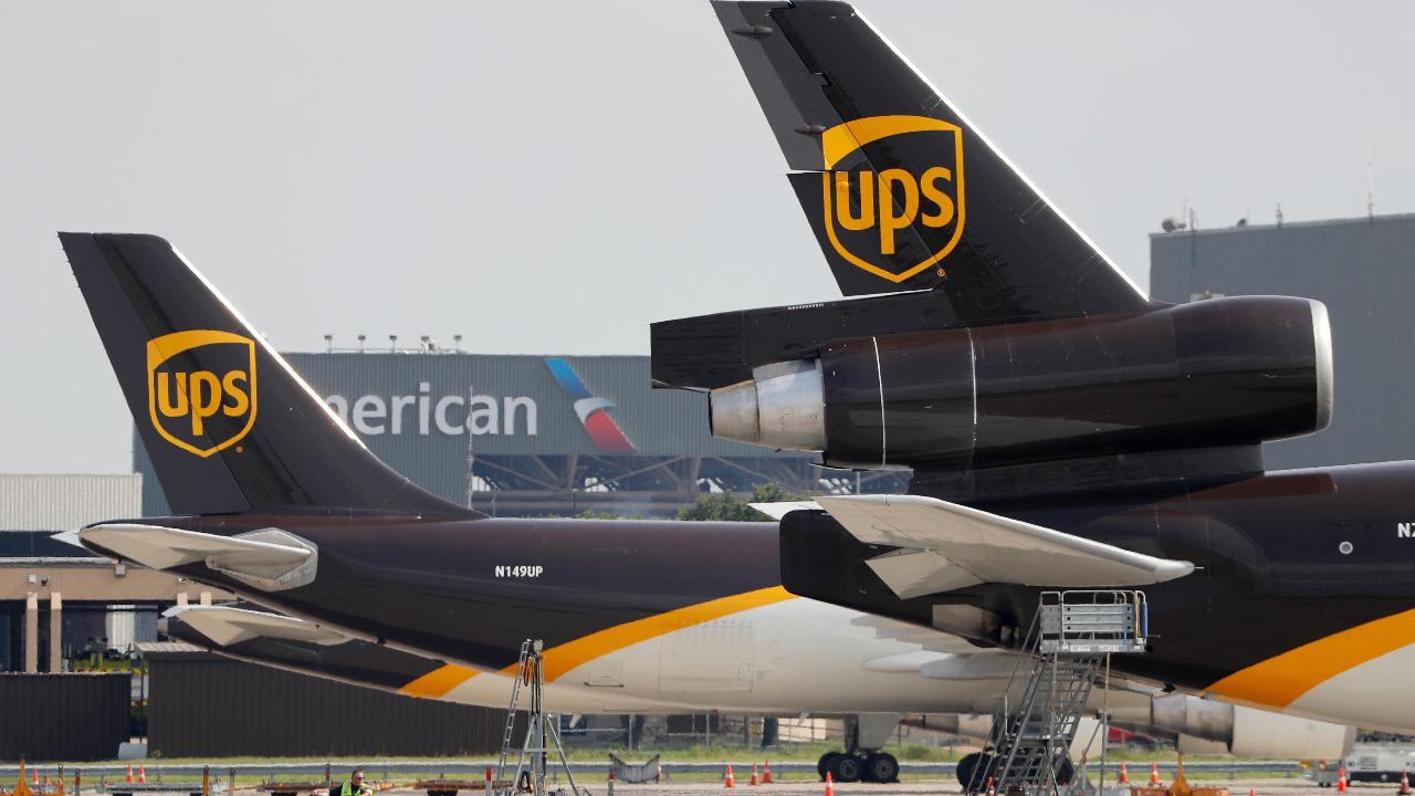 UPS CEO: Holiday shopping season will be busy