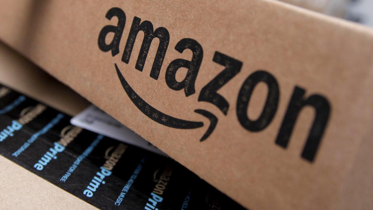 Amazon's stock pop makes Bezos $1B richer