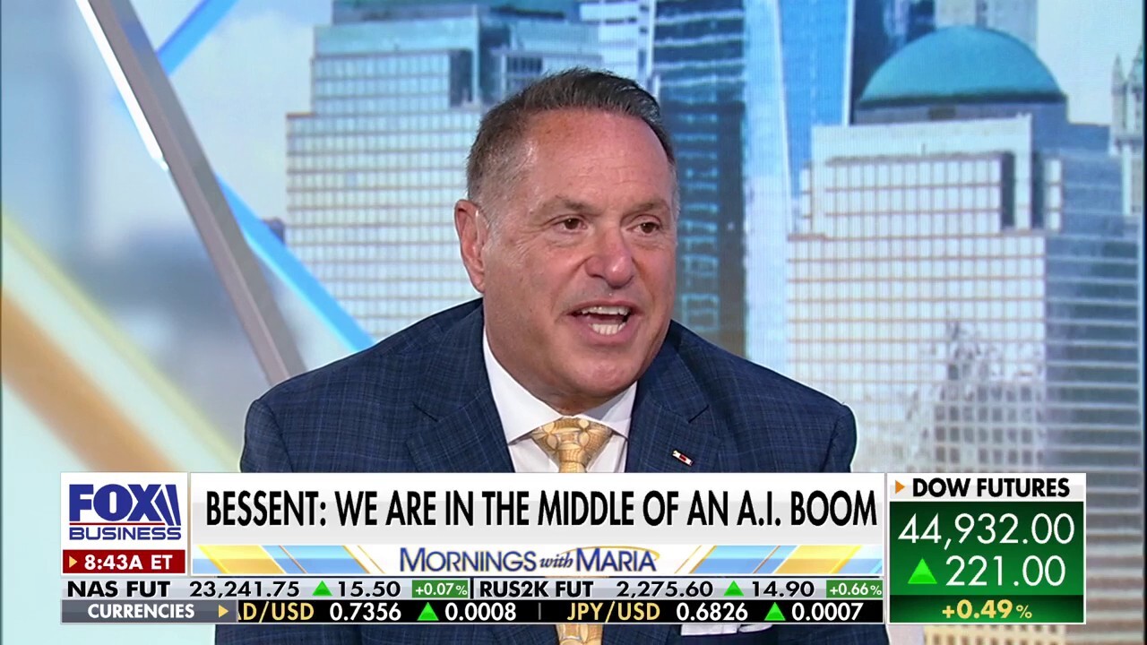 Korn Ferry Vice Chairman Alan Guarino discusses the benefits of tariff revenue and artificial intelligence in the labor market.