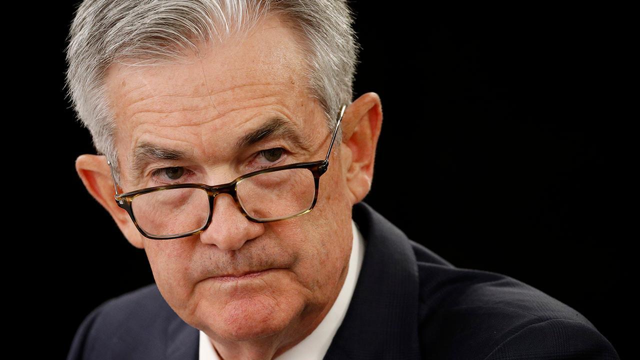 Jerome Powell on if Bank of America, Wells Fargo are too big to manage