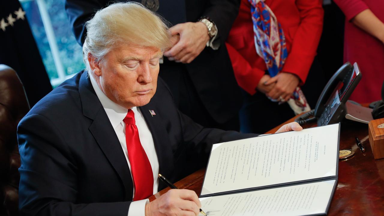 Fmr. Virginia AG: Trump should revise immigration order