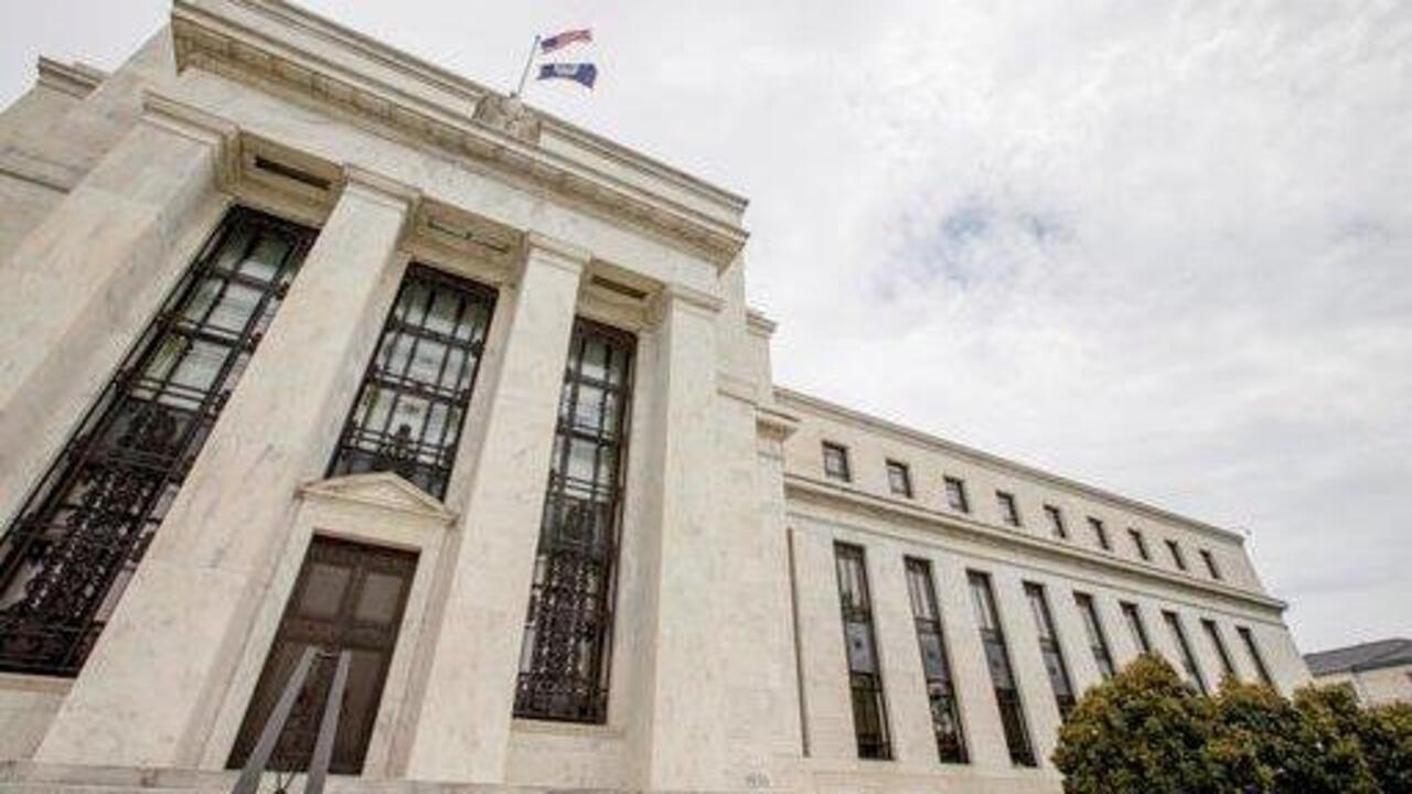 Glenn Hubbard: Fed is handing off fiscal policy to Trump 