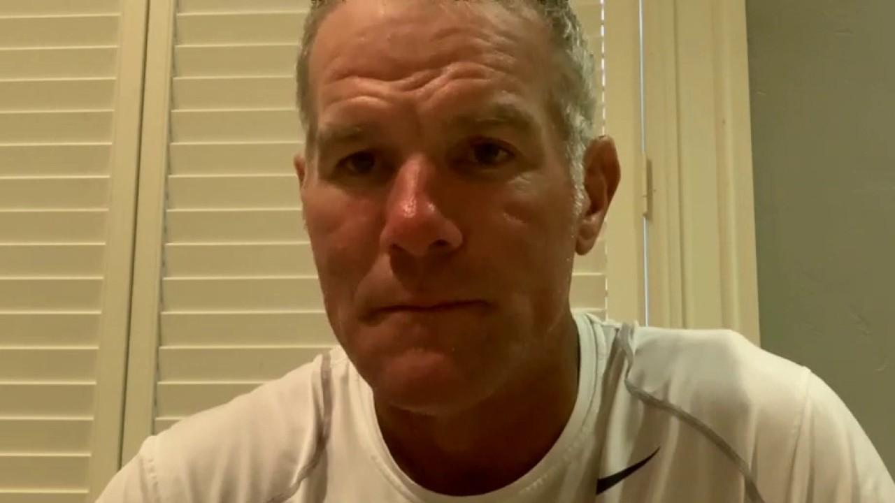 Brett Favre: Fans should be allowed to attend sporting events as they wish 