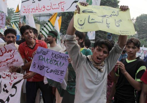 Pakistan threatens to destroy India 