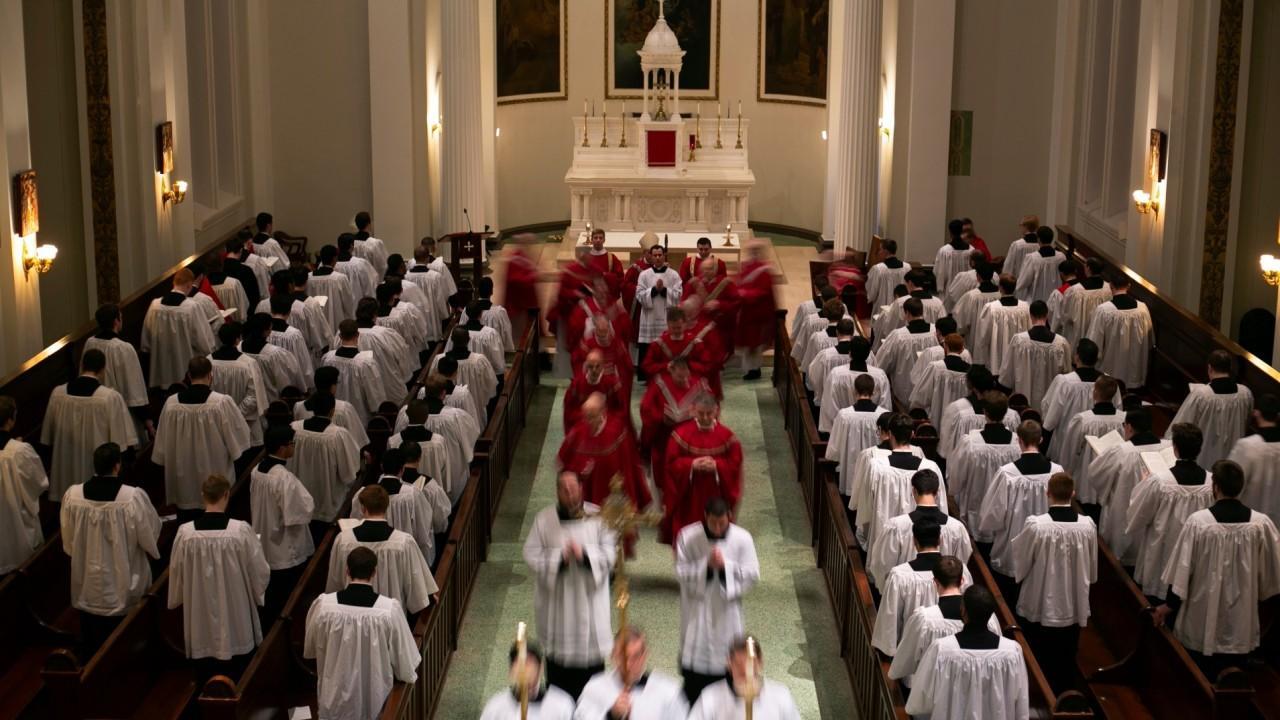 How are trends in American faith changing?