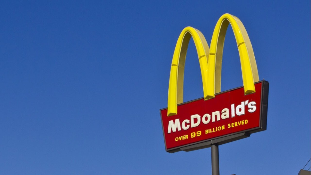 Former McDonald's CEO Jim Skinner analyzes the state of fast-food industry as the U.S. economy slows on 'The Claman Countdown.'