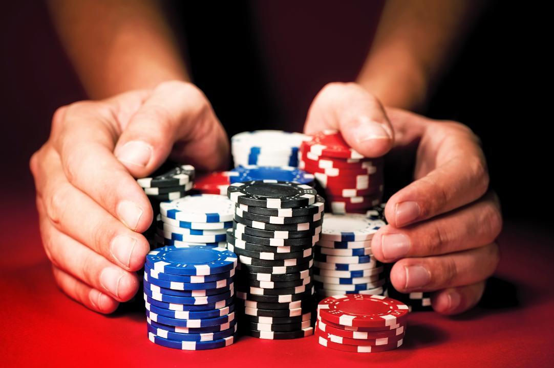 Betting on elections: are gamblers better predictors than the polls?