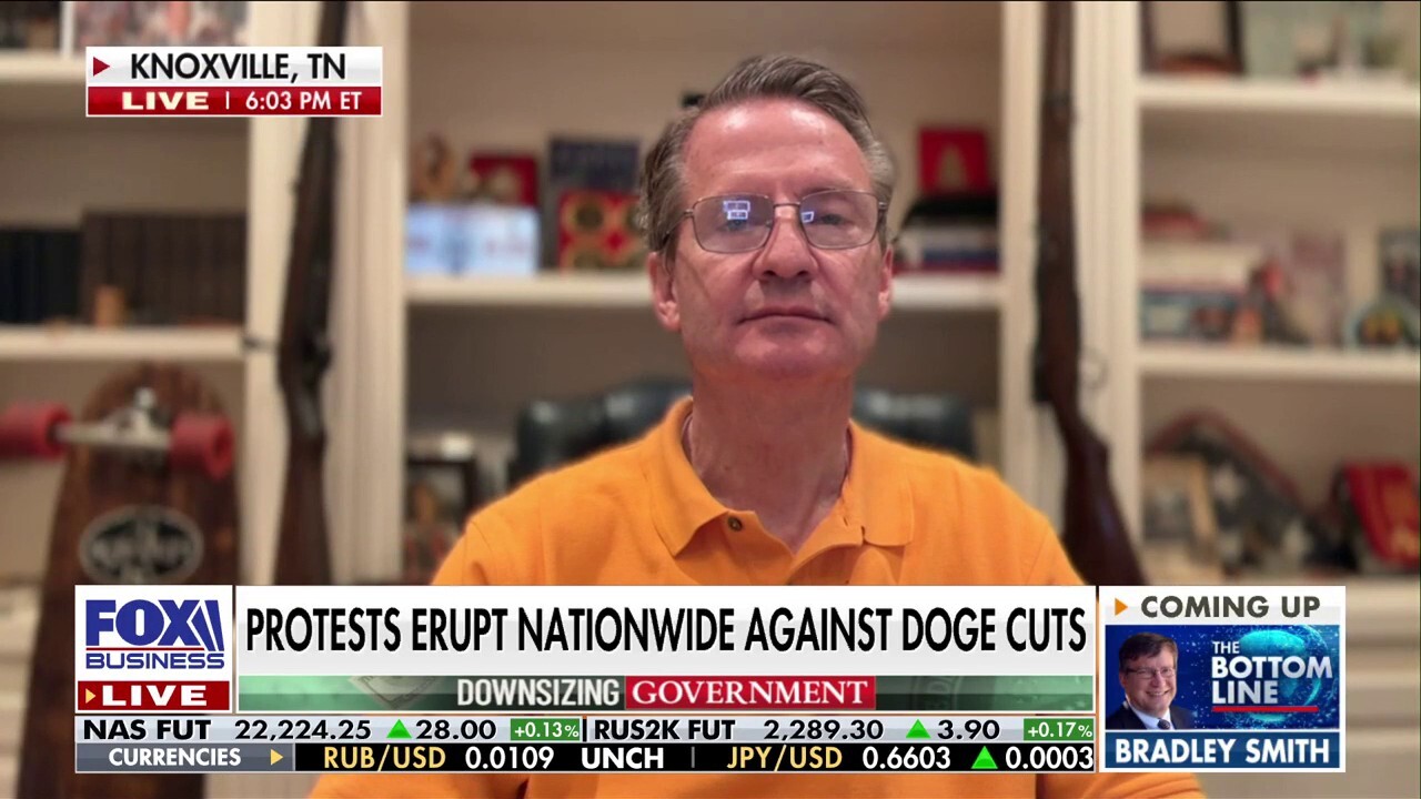 Rep. Tim Burchett, R-Tenn., discusses the protests erupting nationwide from Democrats regarding Elon Musk’s DOGE budget cuts on ‘The Bottom Line.’