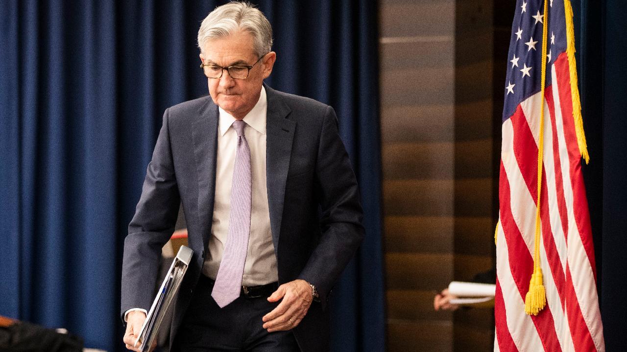 Federal Reserve will wait to adjust interest rates: Guggenheim's Minerd 