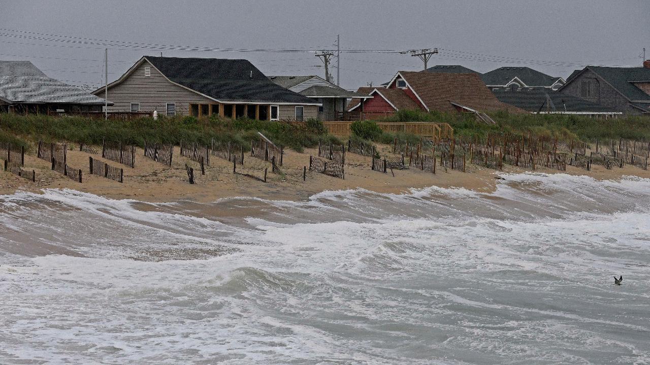 Investors run to Treasury bonds as Hurricane Florence hits North Carolina