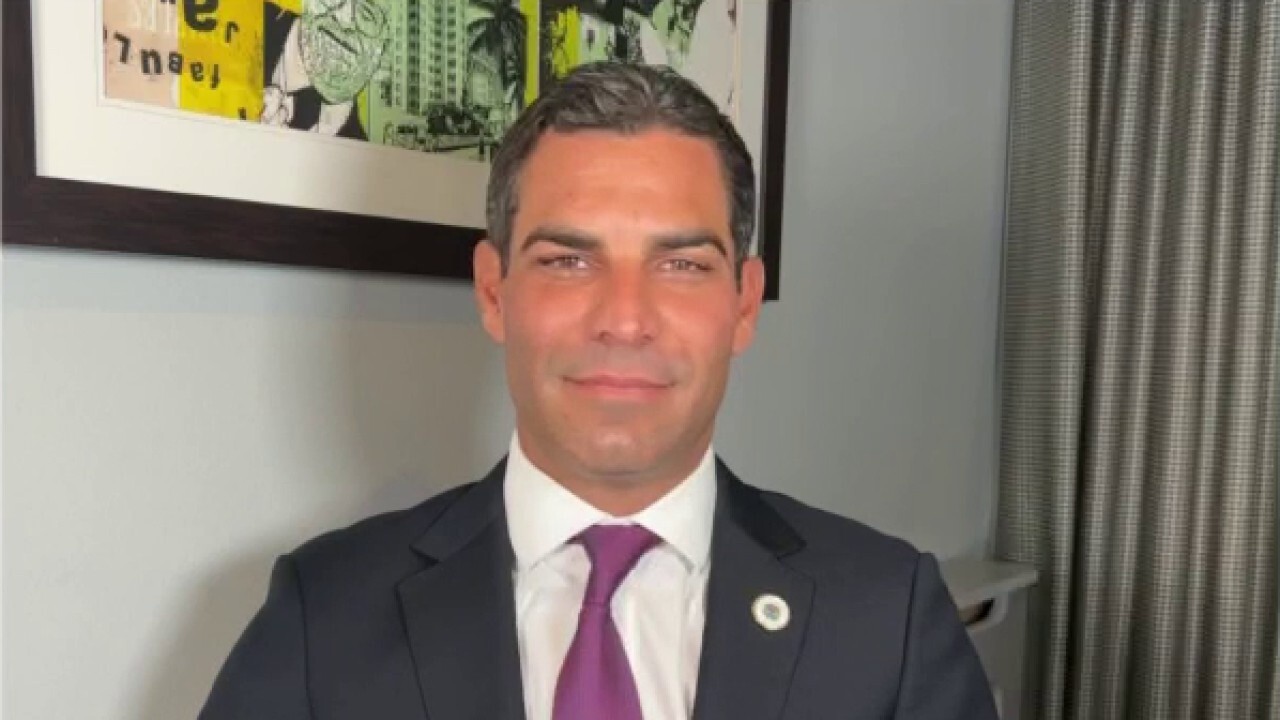 Miami Mayor Francis Suarez explains what prompted him to want to accept his entire salary in bitcoin. 