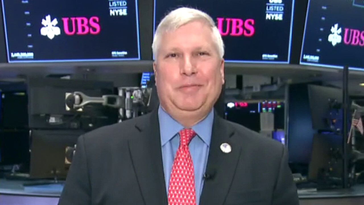 Tom Naratil, president of UBS Americas, argues the new COVID variant is 'not going to do anything to deter what already is a very strong recovery in the economy.'