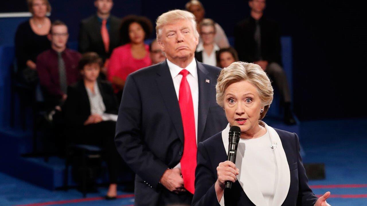 All eyes on final debate as Clinton leads polls