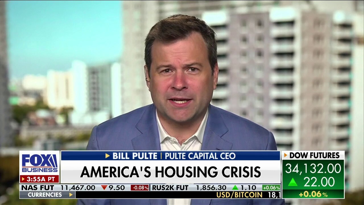 Pulte Capital CEO Bill Pulte predicts a U.S. recession and a 'big problem' in housing with mortgage and interest rates.