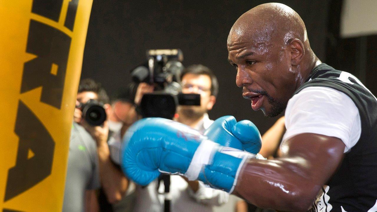 Mayweather spars with the IRS