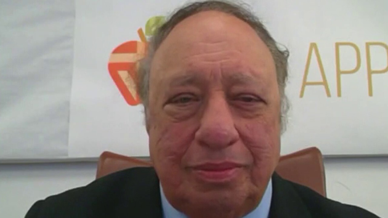 United Refining Company and Gristedes CEO John Catsimatidis discusses inflation and 'out of control' crime in New York City on 'Varney & Co.' 