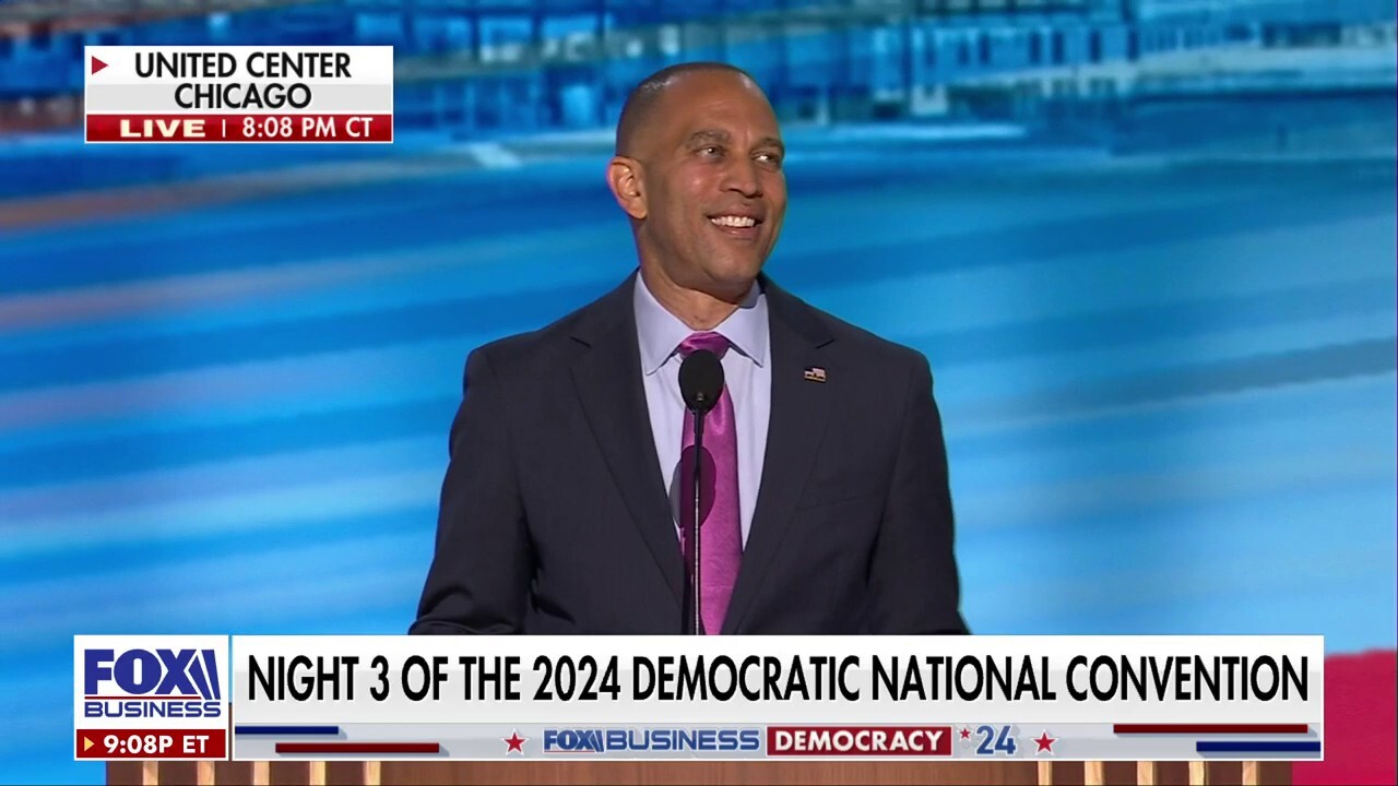 Hakeem Jeffries to Trump: 'Bro, we broke up with you for a reason'