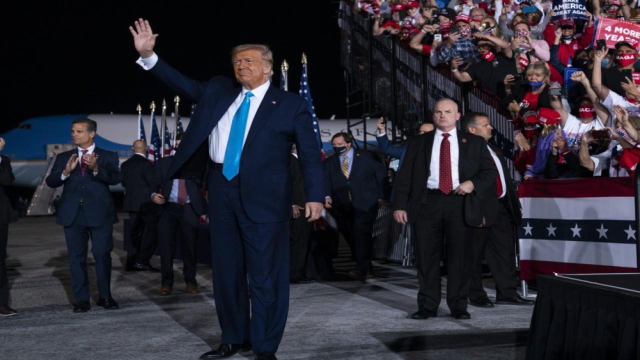 Weight, age could put Trump at higher risk for complicated virus case: Doctor 