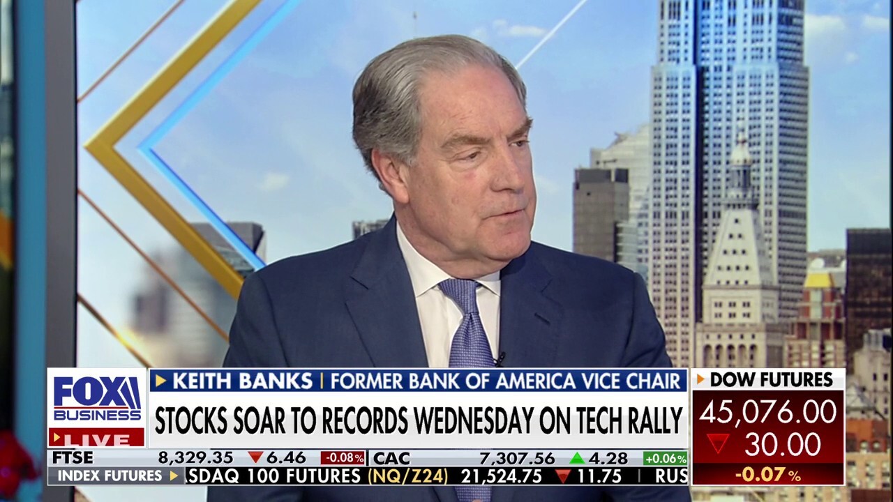 Former Bank of America vice chair: 2025 has a very 'positive economic back drop' 