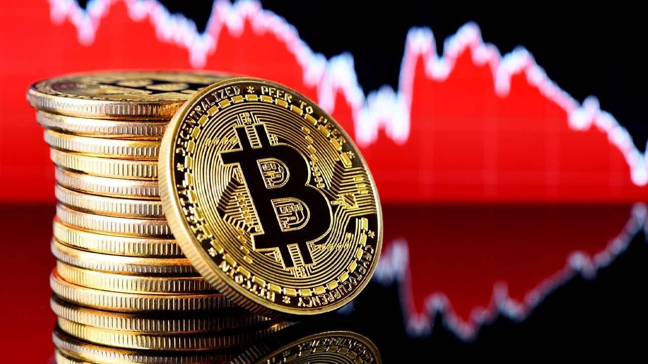 Crypto investor Carl Runefelt discusses the fundamentals of Bitcoin as the digital currency falls back below $40K amid war in Ukraine.