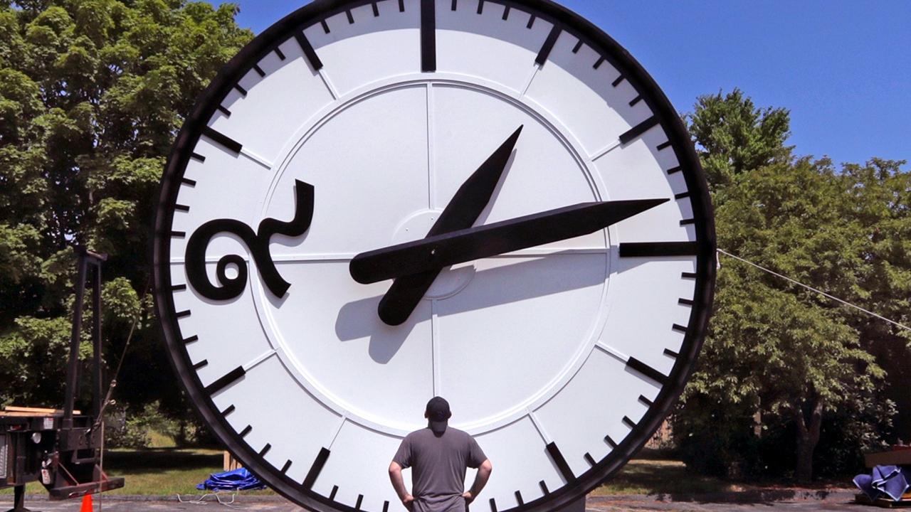 What’s the ‘cost’ of daylight saving time? 