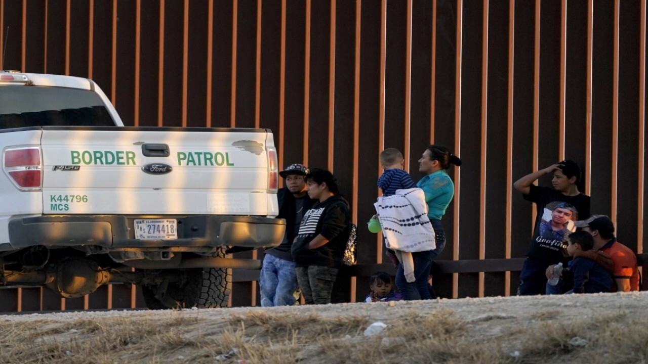 Border is 'crisis of epic proportions': National Border Patrol Council president