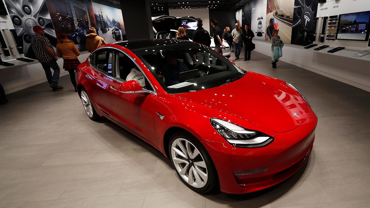 Tesla's Model 3 has finally arrived; Gap announces plans to close hundreds of stores