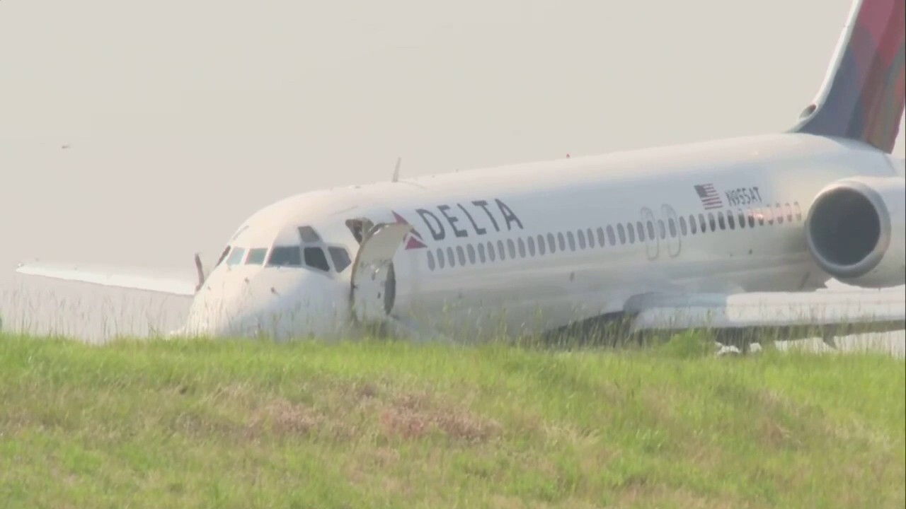 A Delta Airlines flight en route from Atlanta arrived at Charlotte Douglas International Airport after the nose gear could not be deployed. No injuries were reported. (Queen City News)