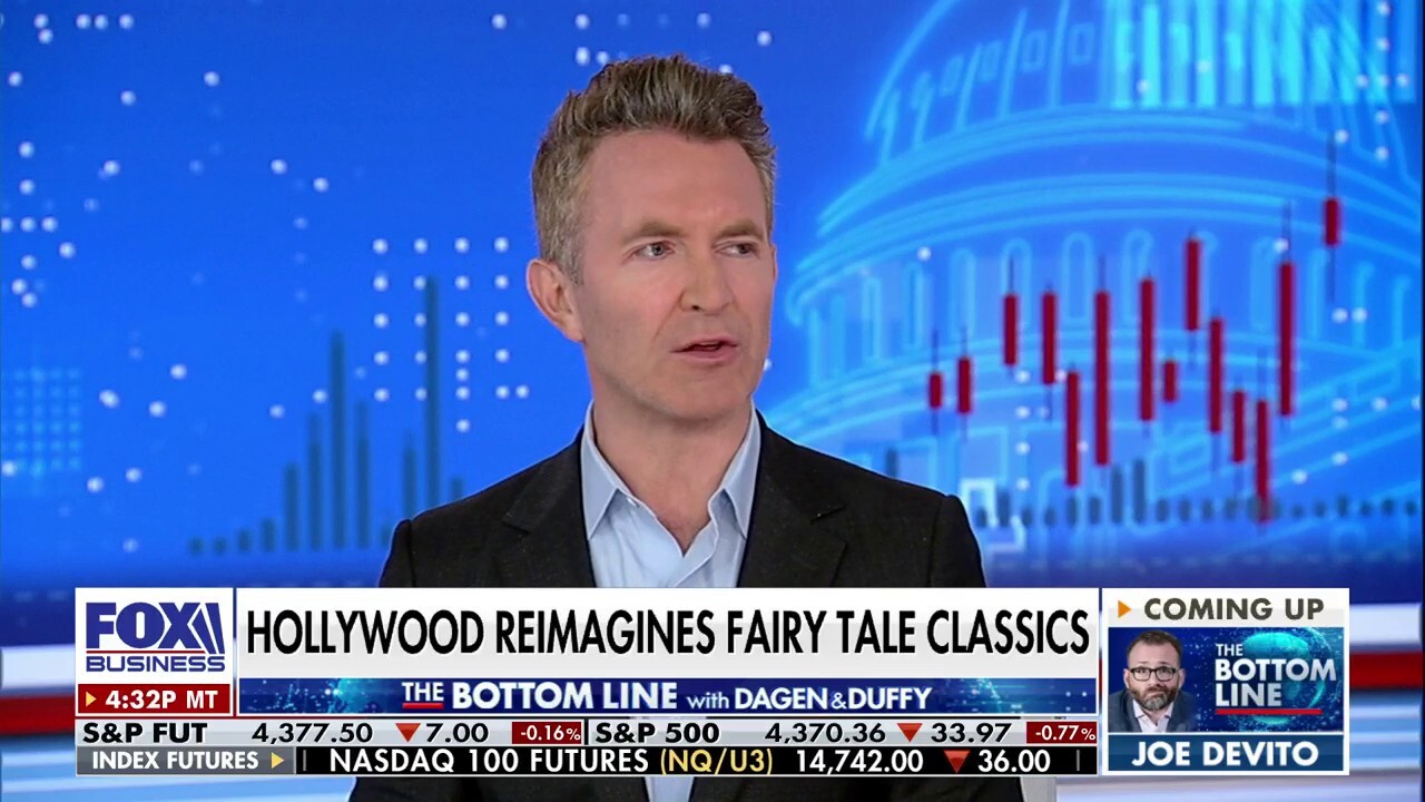 Fox News contributor Douglas Murray weighs in on infighting among Democratic lawmakers over border relief funds and the demise of fairy tales on 'The Bottom Line.'