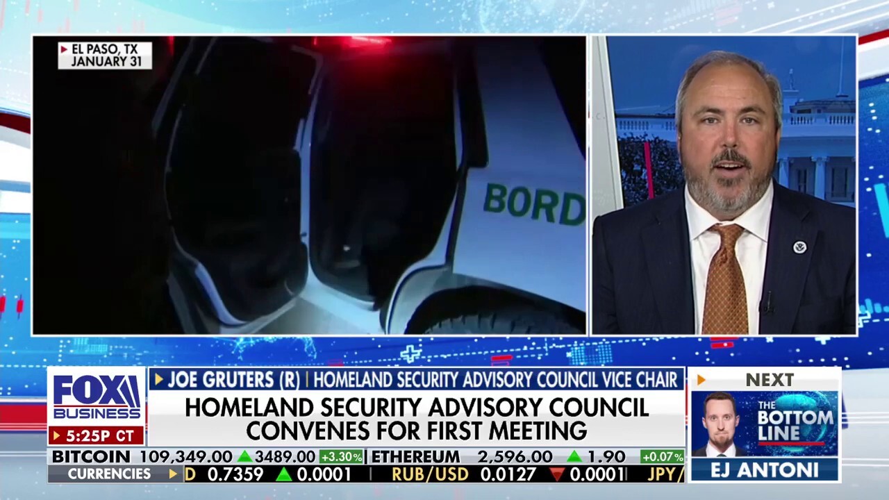 Homeland Security Advisory Council Vice Chair Joseph Gruters discusses securing the southern border on 'The Bottom Line.'