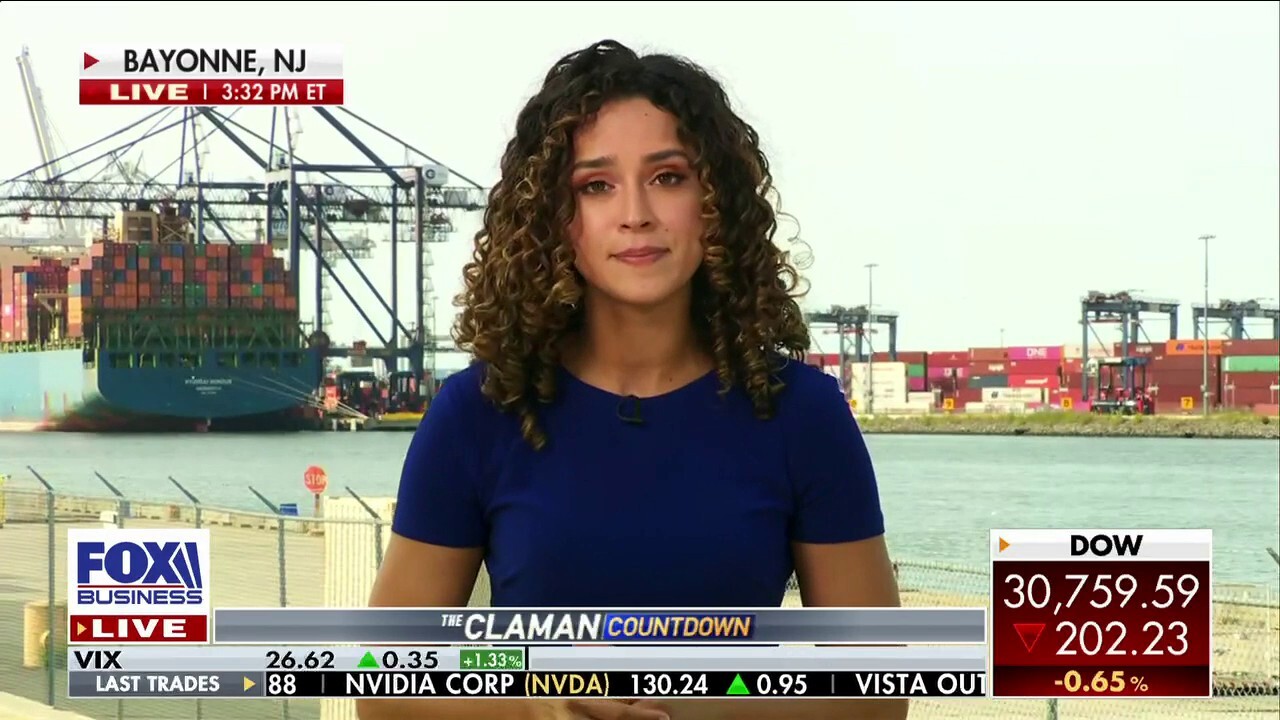 FOX Business correspondent Madison Alworth reports from the port at Bayonne, NJ on former supply chain vulnerabilities and new strengths ahead of the 2022 holiday season.