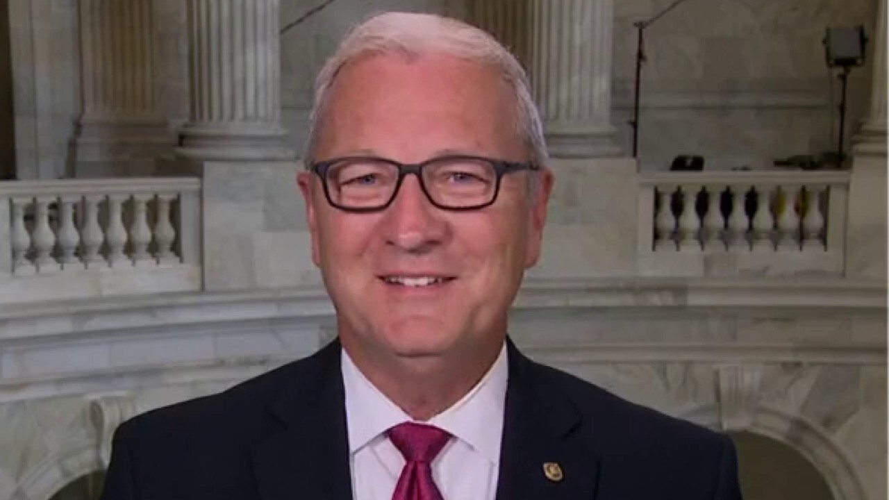 North Dakota Republican Sen. Kevin Cramer reacts to a congressional bill that could roll back the Supreme Court’s EPA decision on ‘Kudlow.’