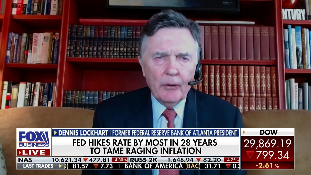 Federal Reserve Bank of Atlanta former president Dennis Lockhart discusses what's next for the FOMC and if the U.S. is close to recession on 'The Claman Countdown.'