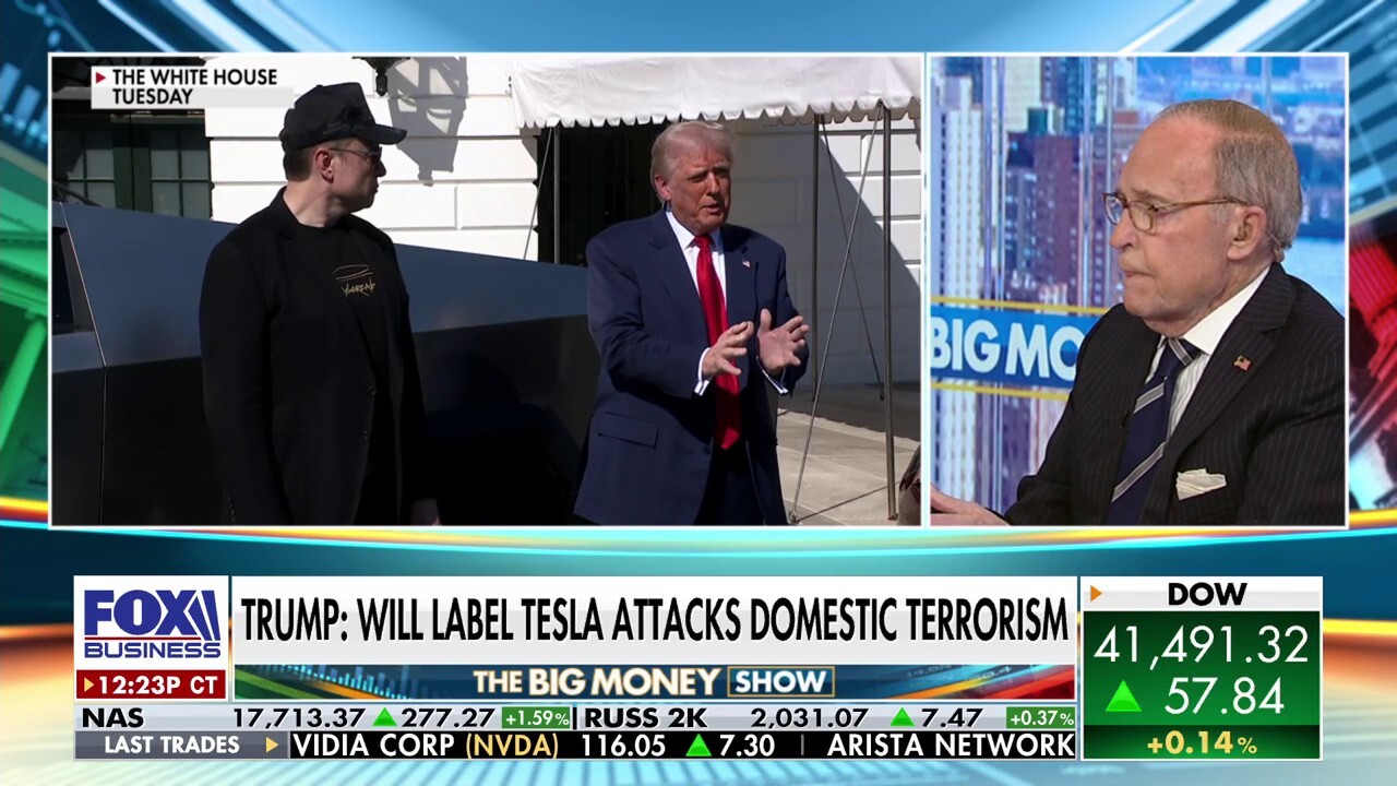 Larry Kudlow lauds Musk: He is 'a patriot'
