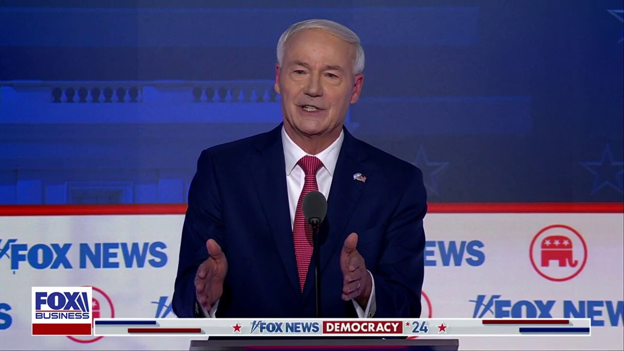 Asa Hutchinson reveals pledge that 'attacks the administrative state'