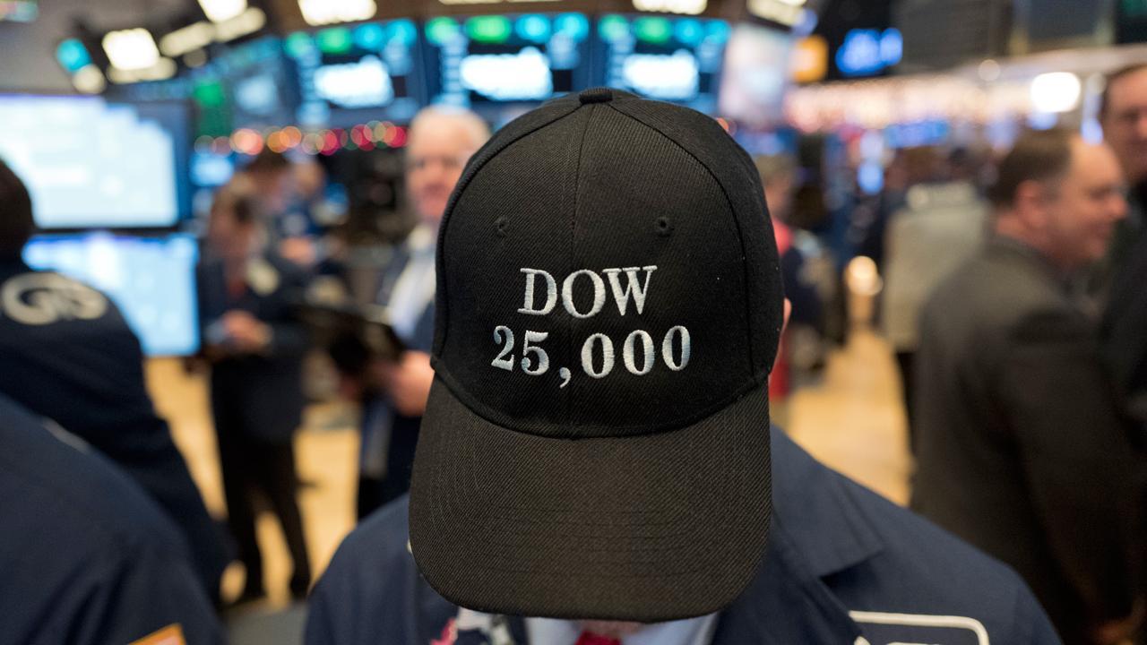 Dow surges above 25K for the first time in history