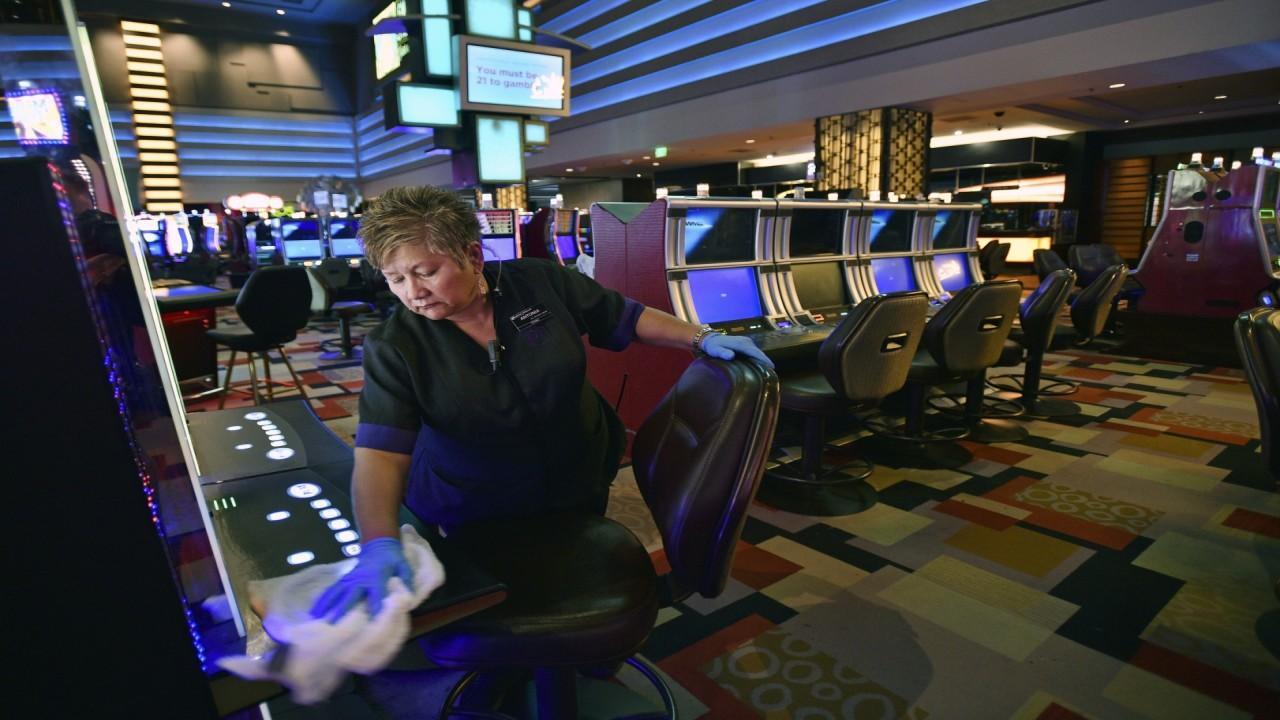 Las Vegas startup creates self-cleaning slot machine dividers