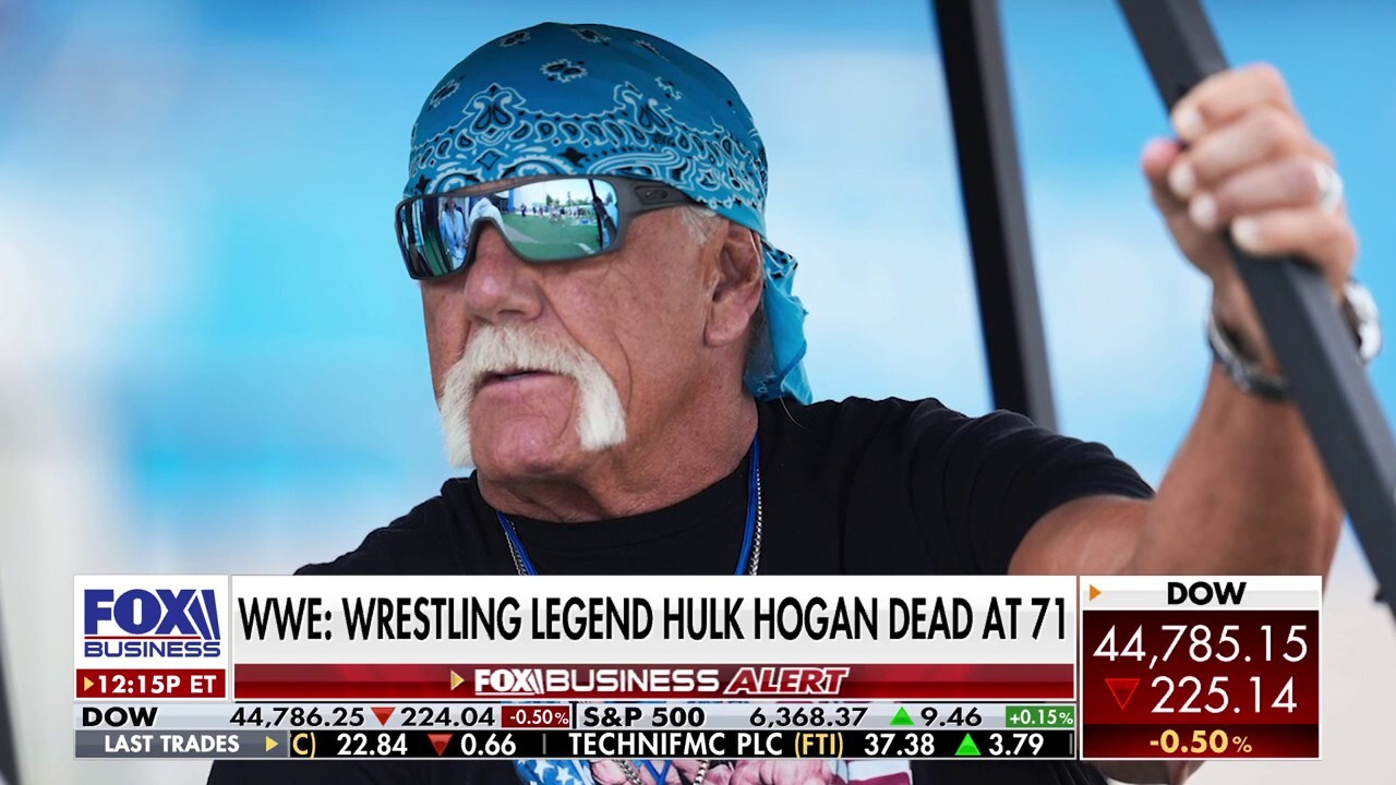 Wrestling legend Hulk Hogan dead at 71