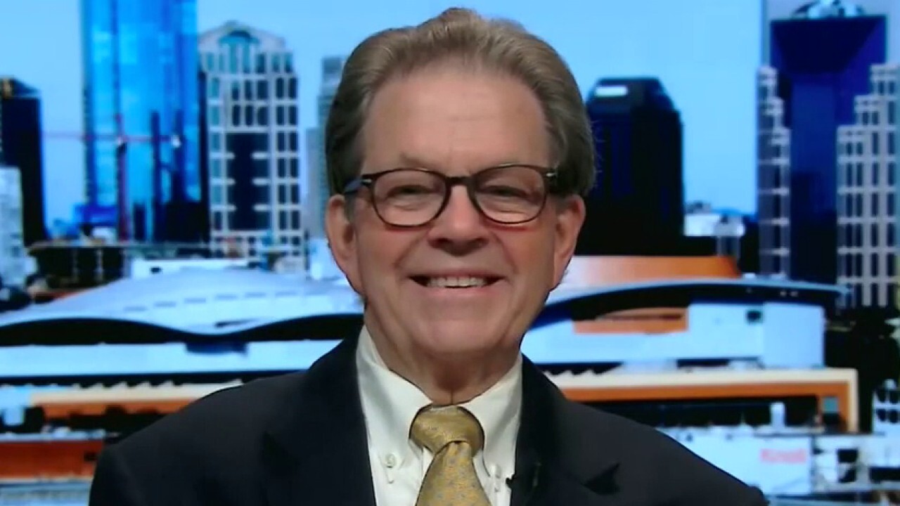 Former Reagan economist Art Laffer discusses Biden's federal gas tax and the importance of monitoring the stock market.